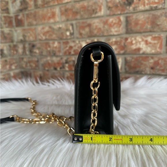 Micheal Kors purse - Picture 4 of 7